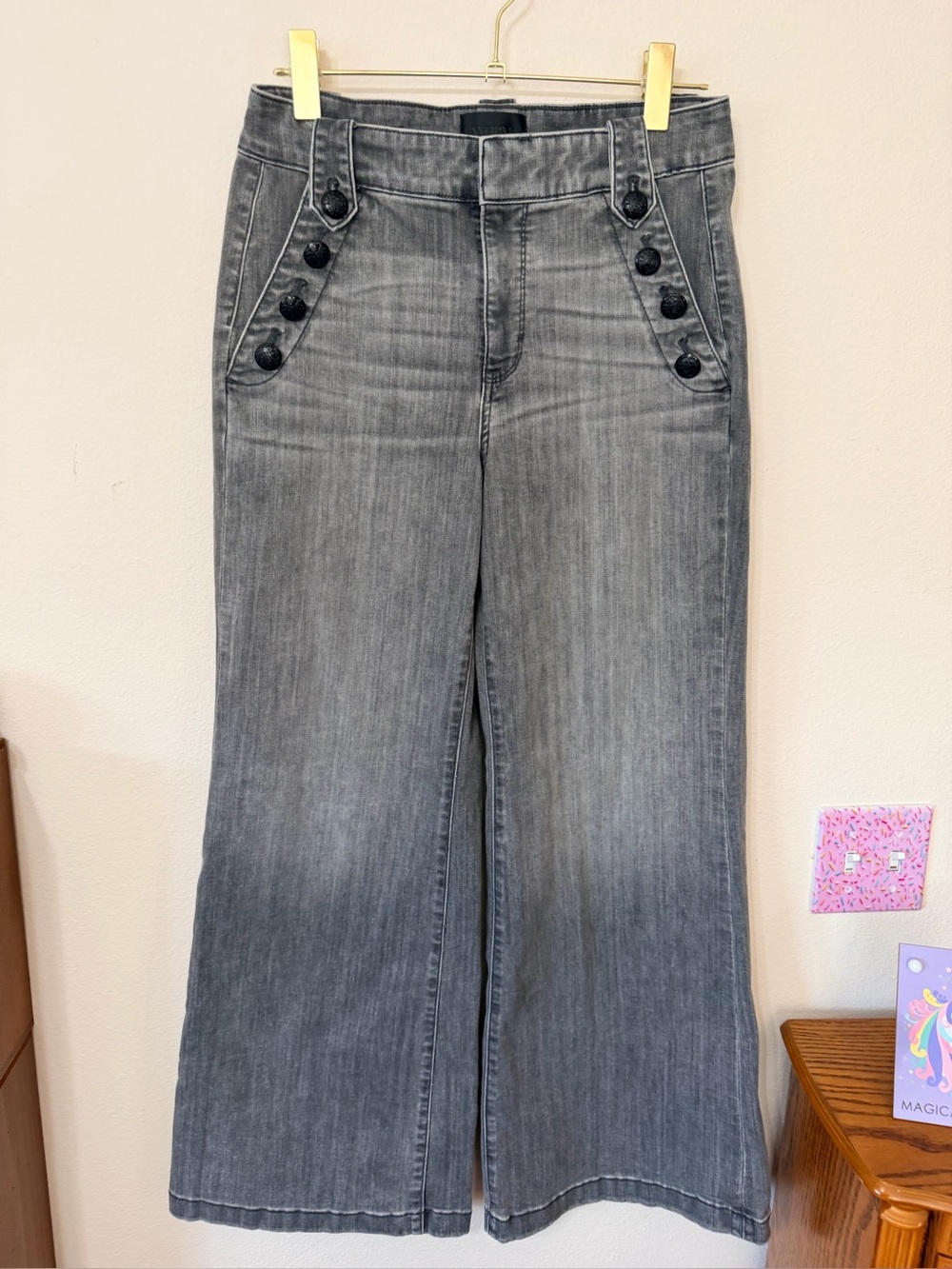 WHBM high rise Wide legged jeans size 10